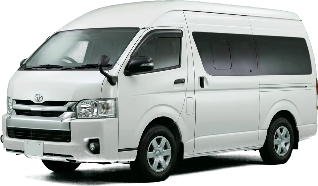 Van Toyota Hiace blanca de techo alto